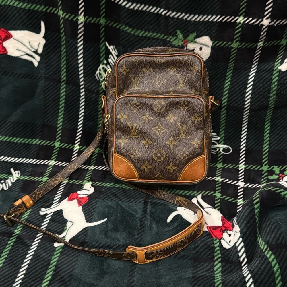 Louis Vuitton Amazon *Authentic